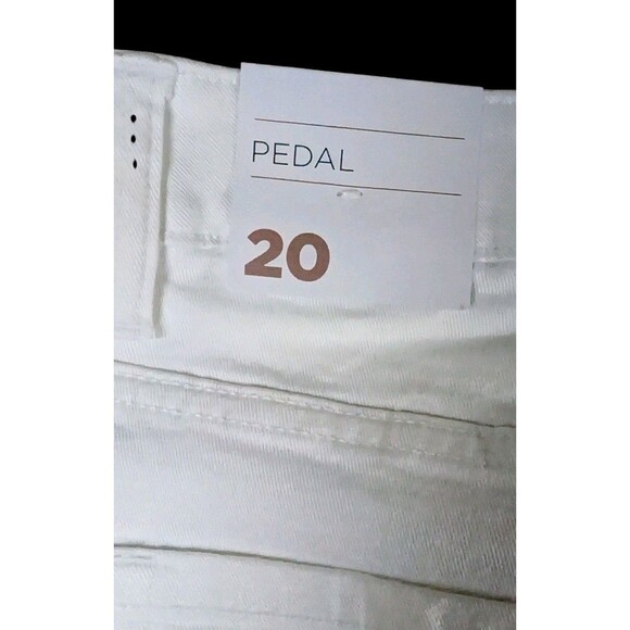 LANE BRYANT Pedal Capri Crop Pants Size 20 White NWT Mid Rise Summer Slimming - Picture 8 of 8